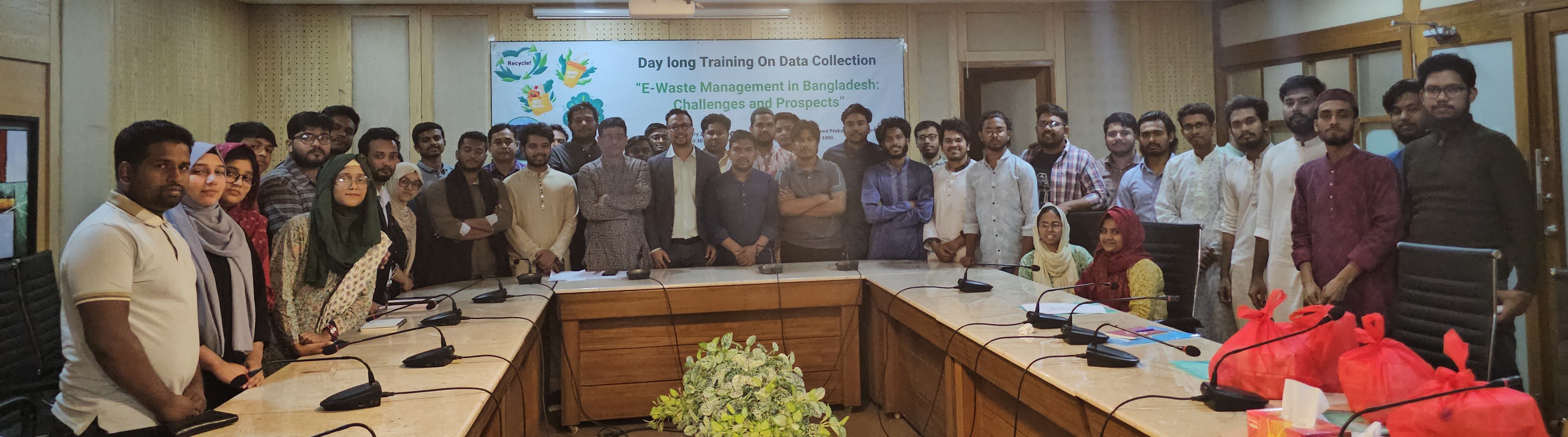 ই-বর্জ্য ব্যবস্থাপনায় তরুণদের সম্পৃক্ততা বাড়াতে আইইবিতে দিনব্যাপী প্রশিক্ষণ