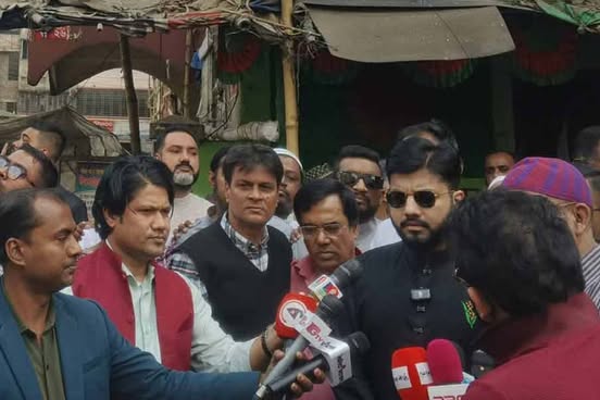 ‘গুম-খুনের বিচার নিশ্চিত করব’ — ‘হ্যাঁ’ ভোট চেয়ে প্রচারণায় ইশরাক হোসেন