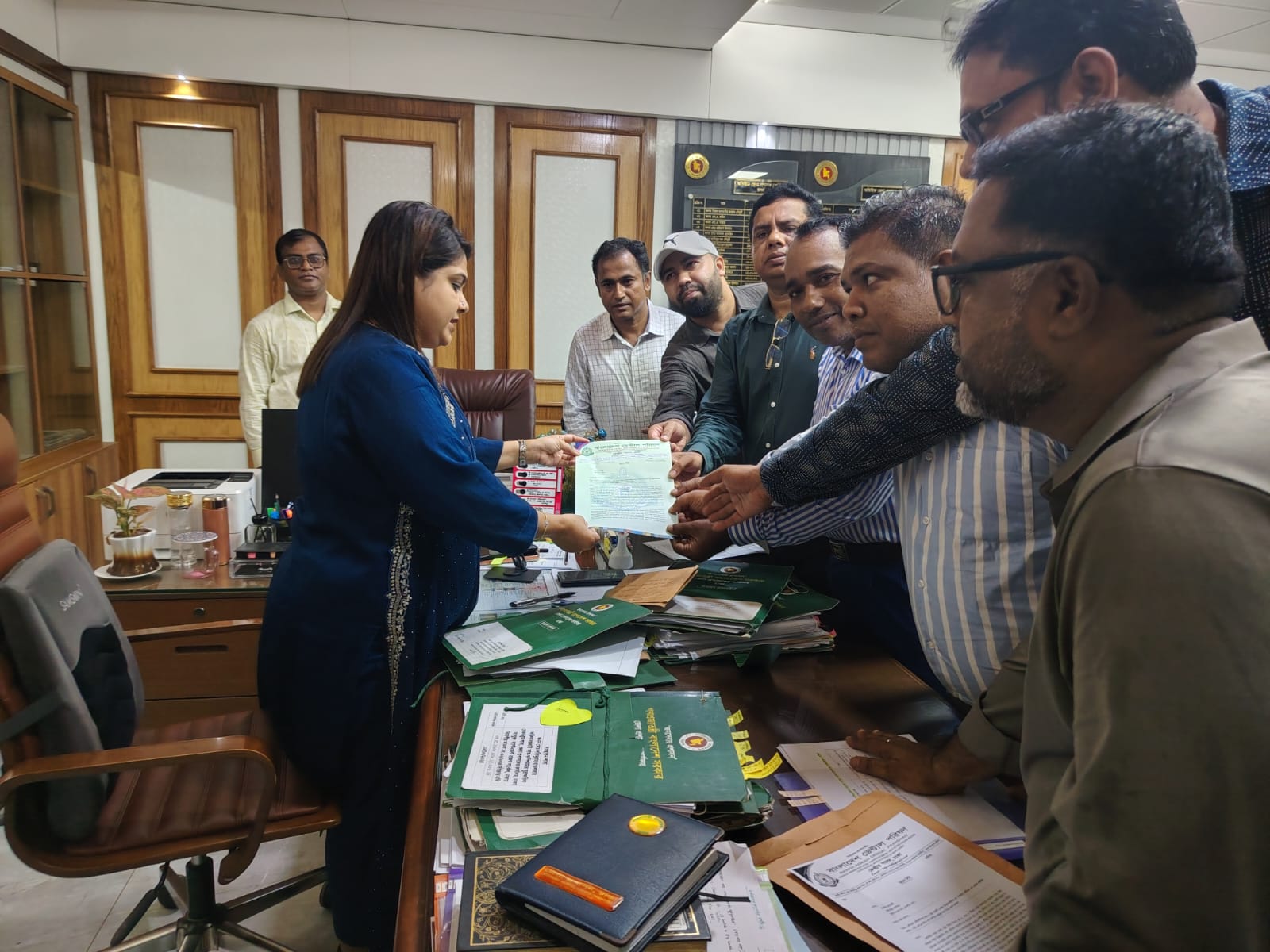 ডেন্টাল ডিপ্লোমাধারীদের ৫ দফা দাবিতে সারাদেশে ডিসির মাধ্যমে প্রধানমন্ত্রীর কাছে স্মারকলিপি