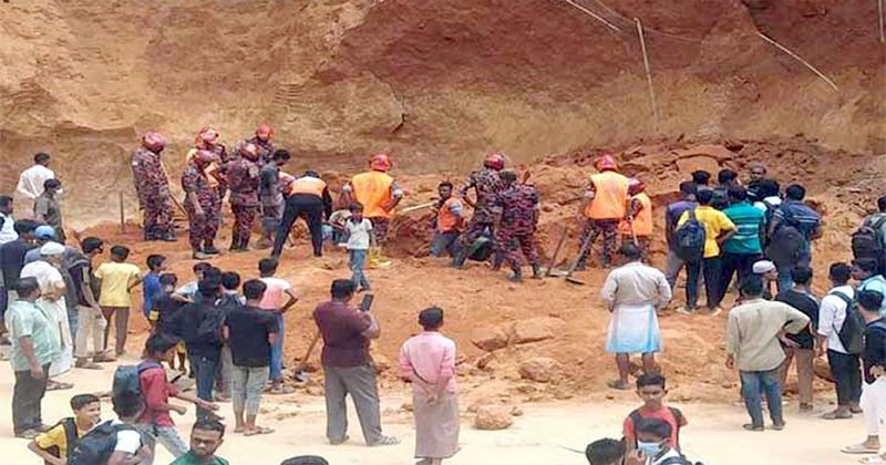কক্সবাজারে পাহাড় কাটার সময় মাটি চাপা পড়ে শ্রমিকের মৃত্যু