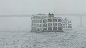 নদীজুড়ে কুয়াশা, স্থবির ঢাকা-কালাইয়া নৌরুট