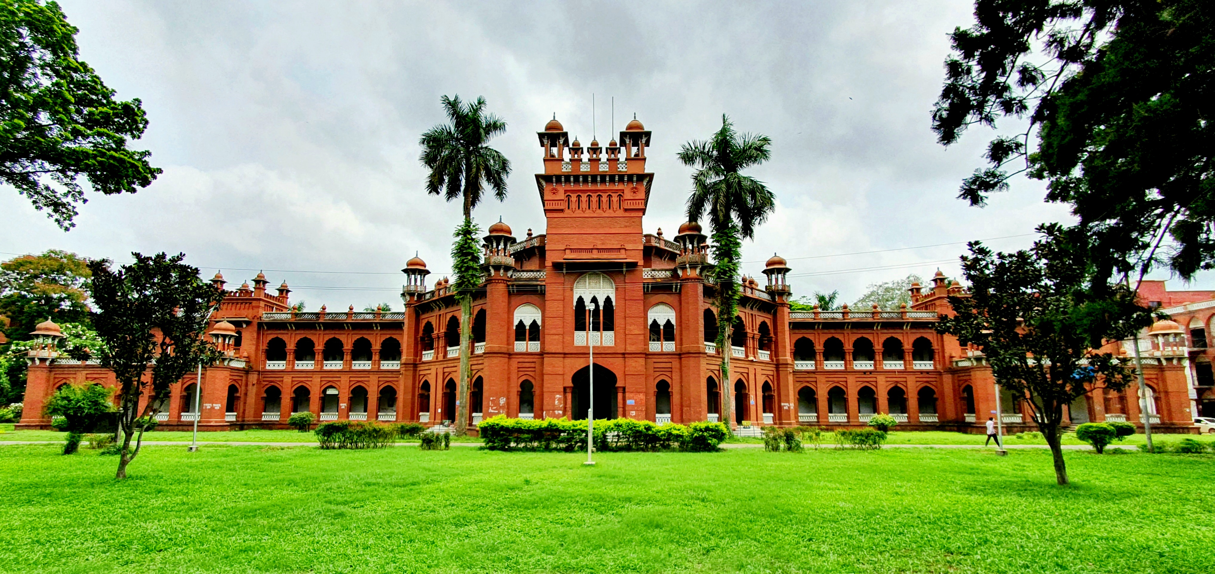 গ্যালারি কায়ায় প্রখ্যাত শিল্পীদের বৈচিত্র্যময় চিত্রকর্ম প্রদর্শনী